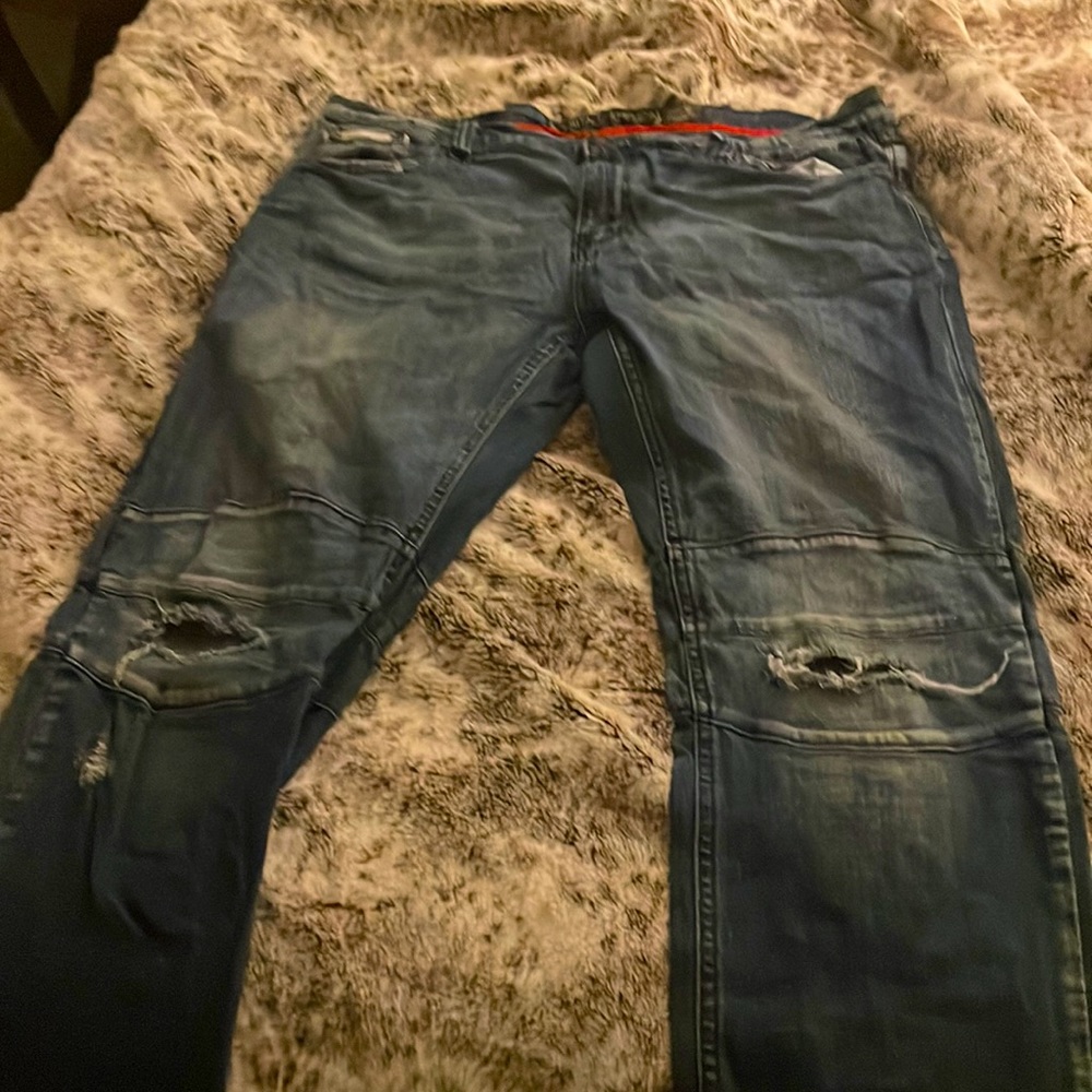 Blue distress jeans